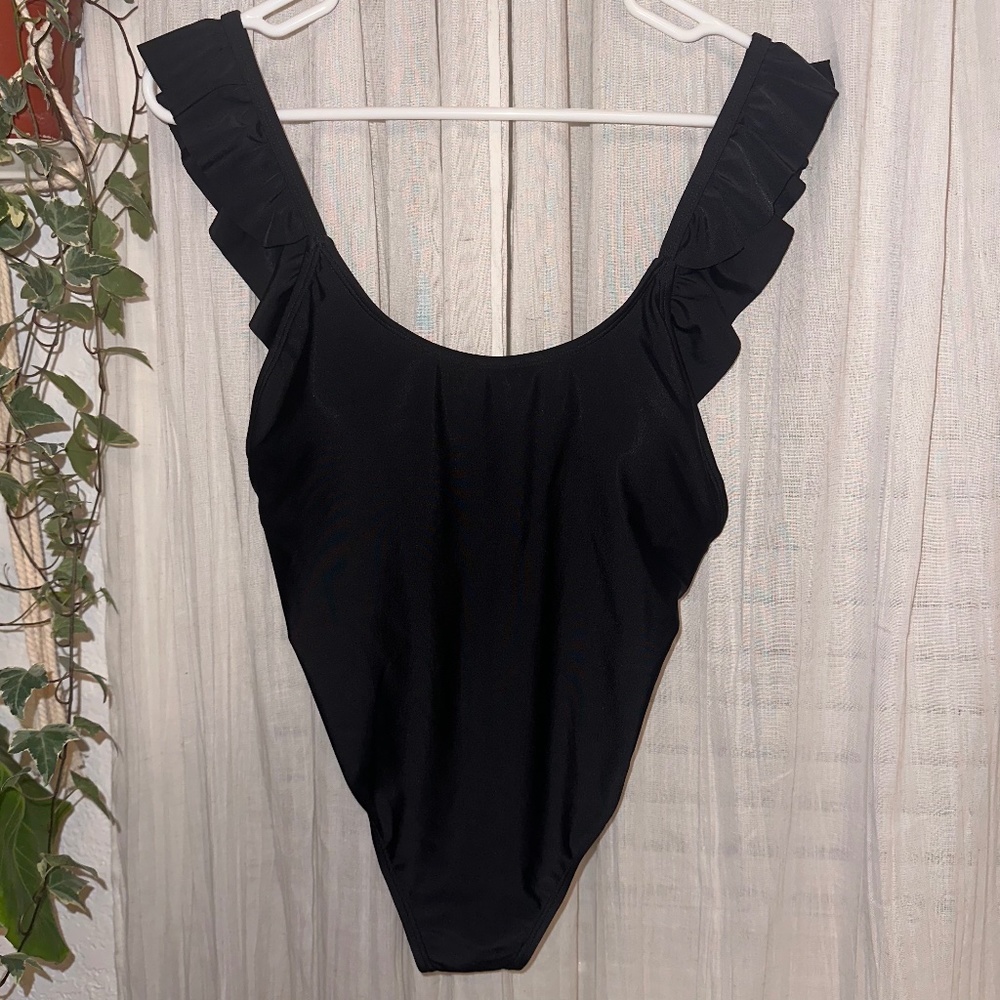 Black Ruffle Bathing suit